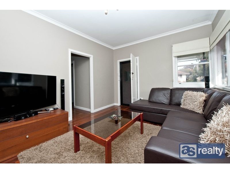 8 Feredy Street, Embleton WA 6062