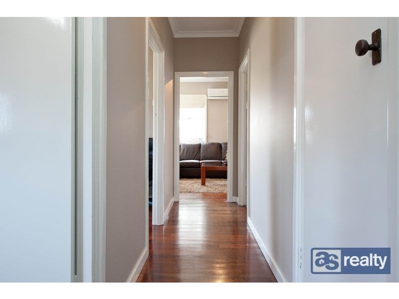 8 Feredy Street, Embleton WA 6062