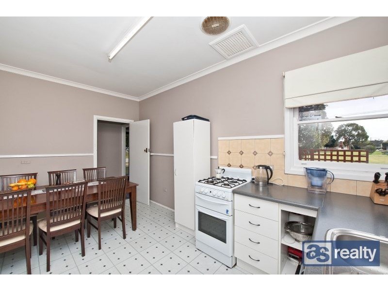 8 Feredy Street, Embleton WA 6062