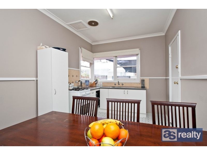 8 Feredy Street, Embleton WA 6062