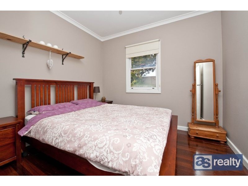 8 Feredy Street, Embleton WA 6062