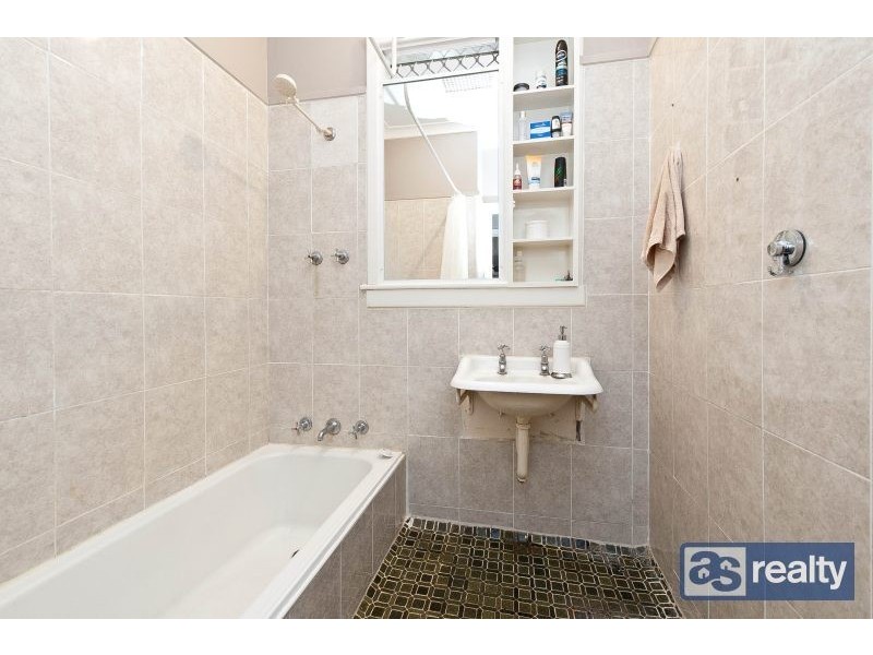 8 Feredy Street, Embleton WA 6062