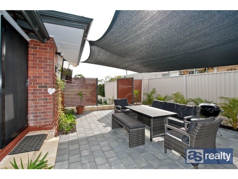 8 Feredy Street, Embleton WA 6062