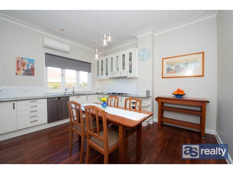 14 Beechboro Rd South, Bayswater WA 6053