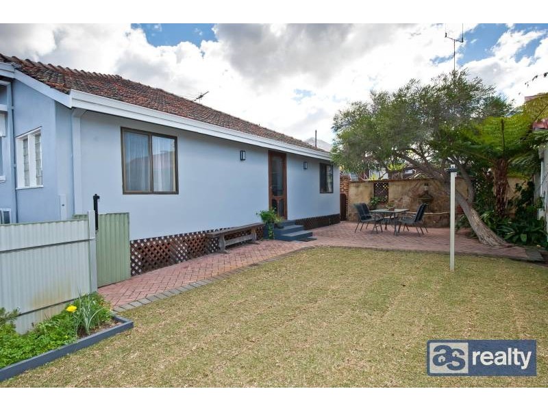 14 Beechboro Rd South, Bayswater WA 6053