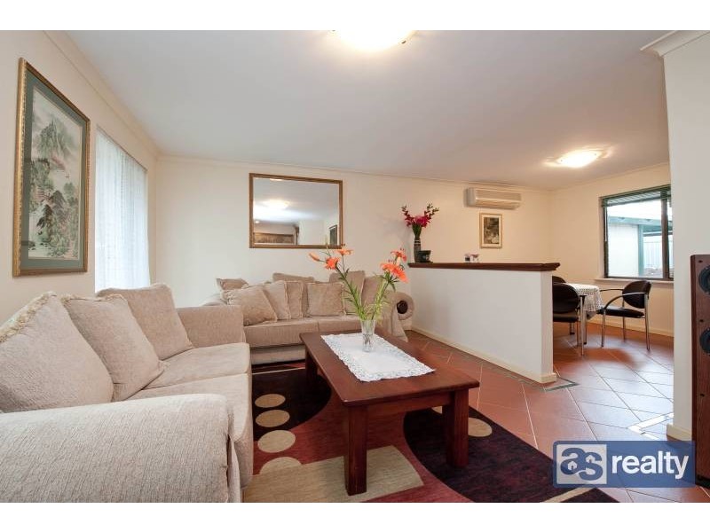 2 Padbury Court, Eden Hill WA 6054