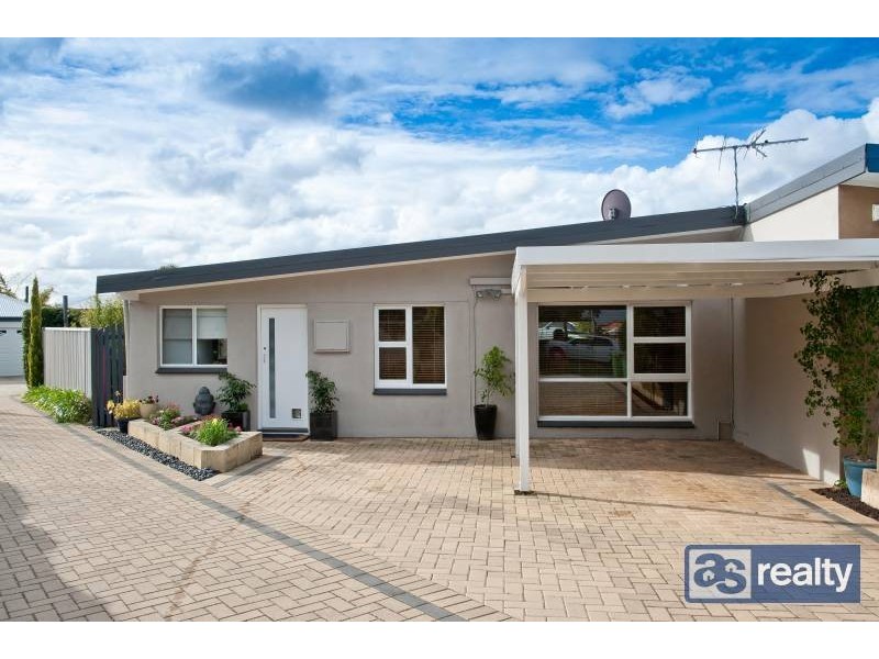12 Sproxton Way, Embleton WA 6062