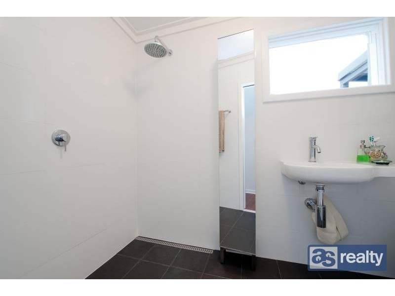 12 Sproxton Way, Embleton WA 6062