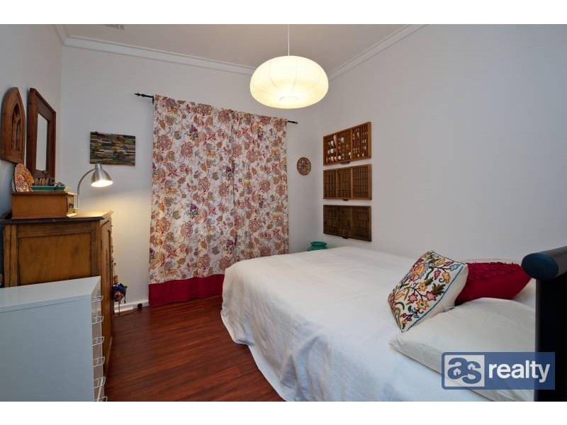 12 Sproxton Way, Embleton WA 6062