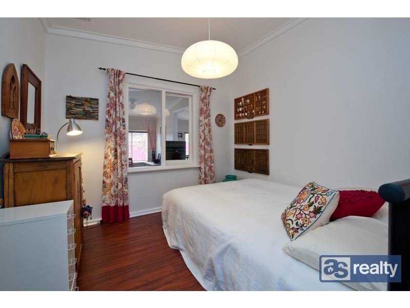 12 Sproxton Way, Embleton WA 6062