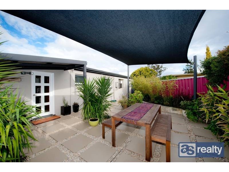 12 Sproxton Way, Embleton WA 6062