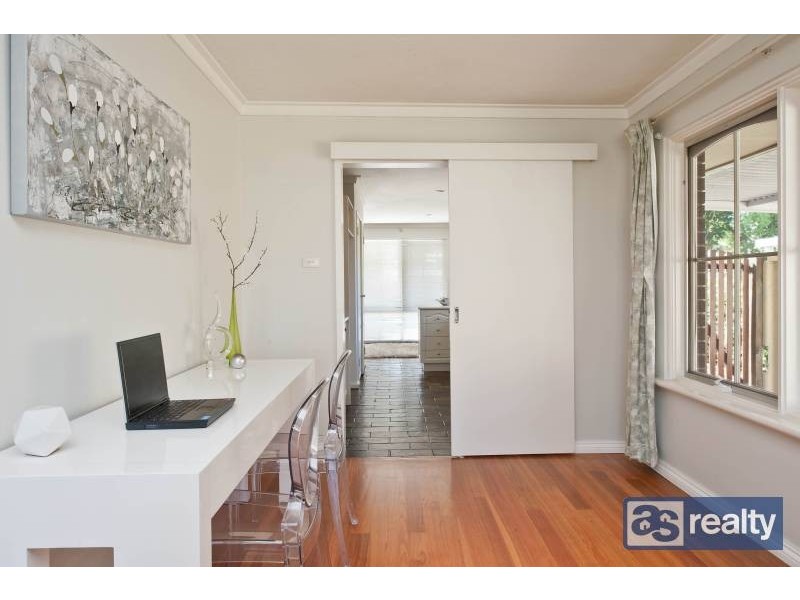 25 Glover Street, Dianella WA 6059