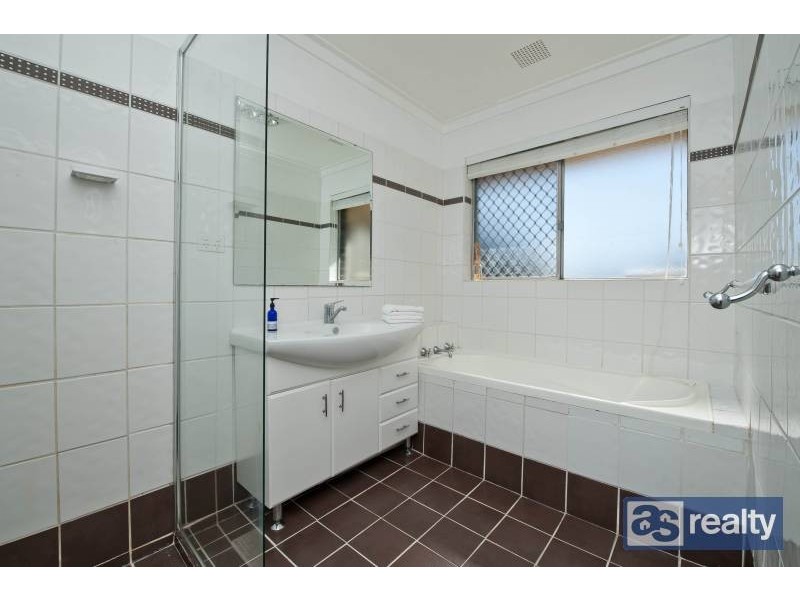 25 Glover Street, Dianella WA 6059