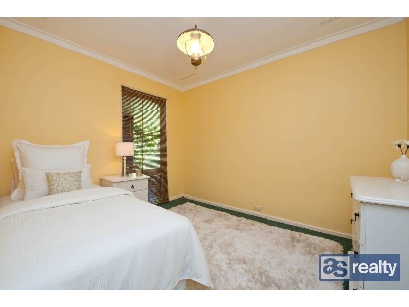 25 Glover Street, Dianella WA 6059