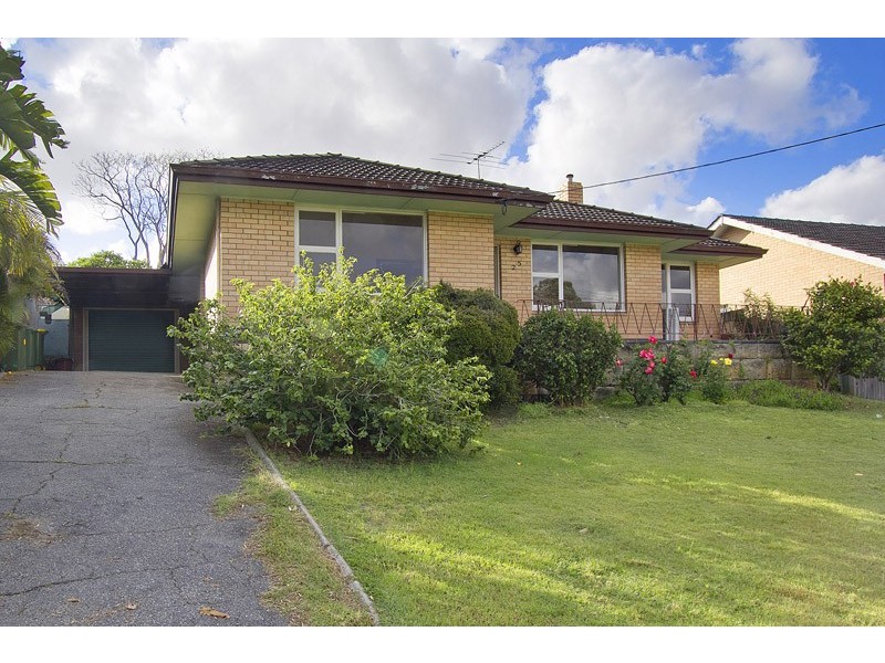 25 Rothbury Road, Embleton WA 6062
