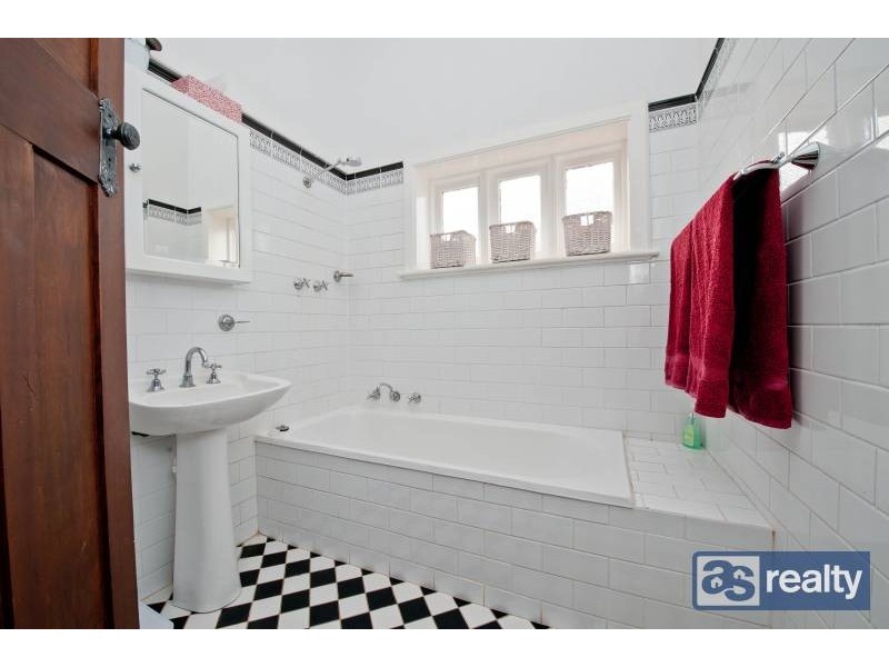 54 Salisbury St, Bayswater WA 6053