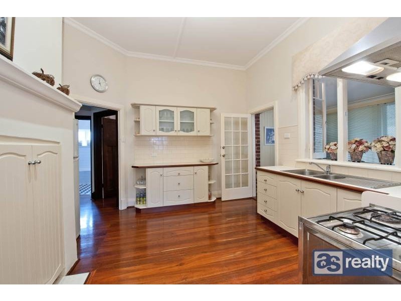 54 Salisbury St, Bayswater WA 6053