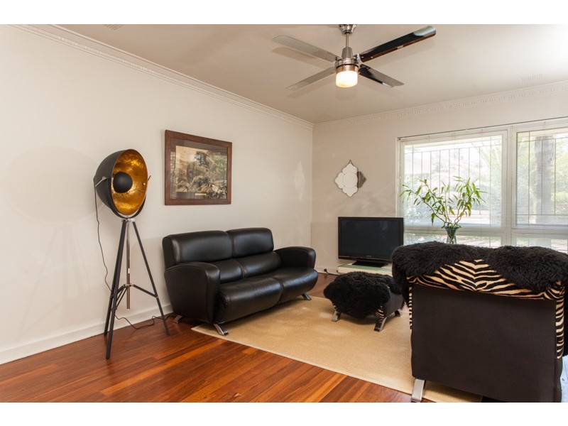 B/8 Cameron Street, Embleton WA 6062