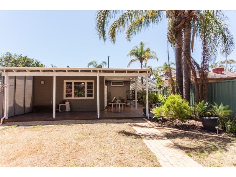 B/8 Cameron Street, Embleton WA 6062