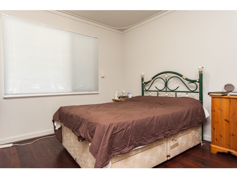 A/8 Cameron Street, Embleton WA 6062