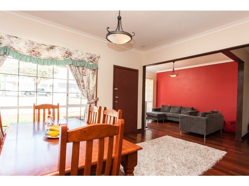 15 Mallion Street, Embleton WA 6062