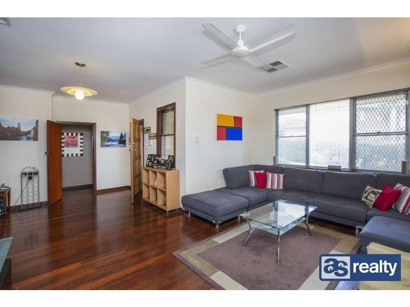 1 Doherty Street, Embleton WA 6062