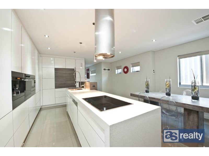 13 Feredy Street, Embleton WA 6062