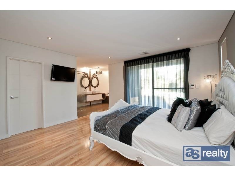 13 Feredy Street, Embleton WA 6062