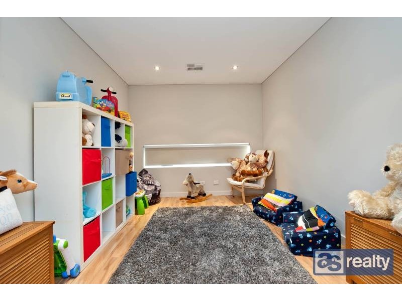 13 Feredy Street, Embleton WA 6062