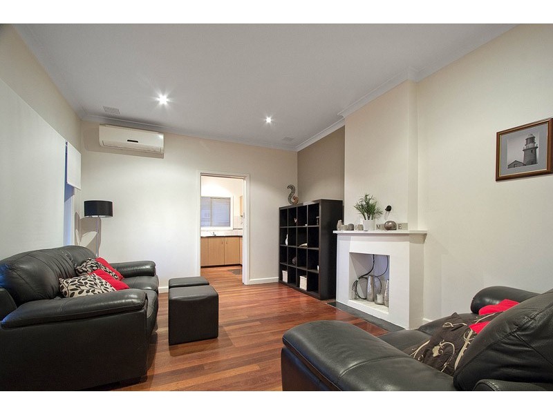 4 Mallion Street, Embleton WA 6062