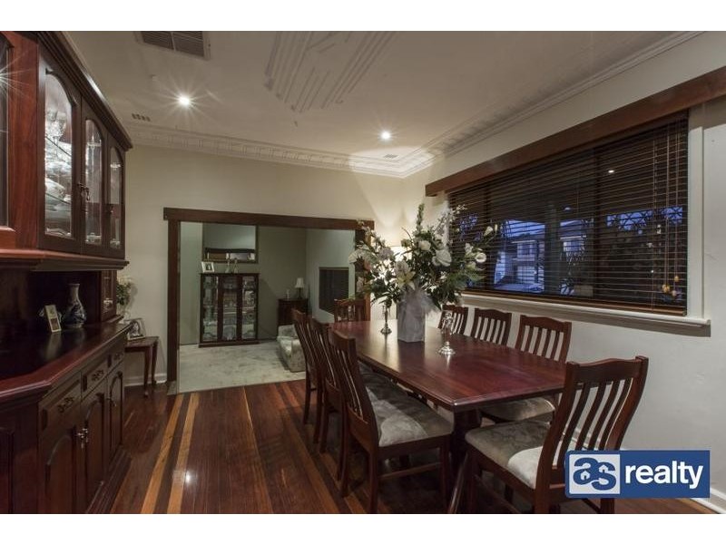 32 Sanderson Street, Embleton WA 6062