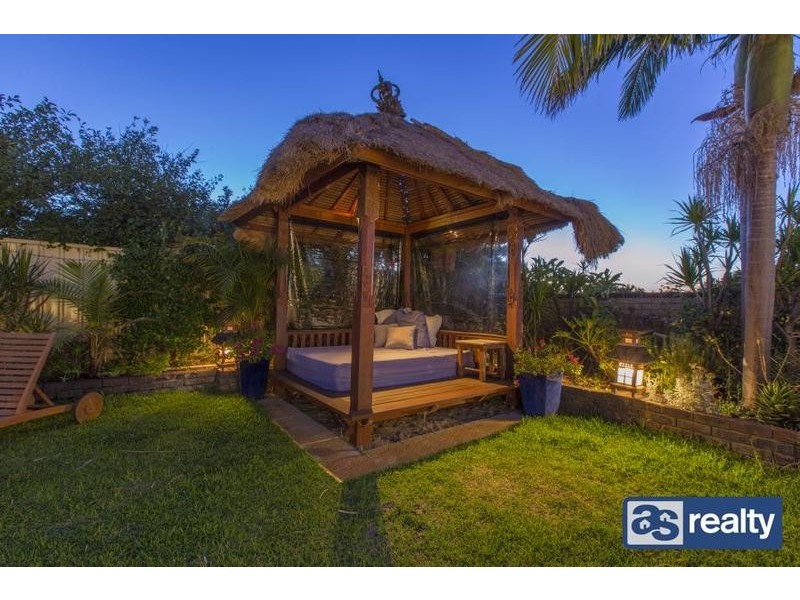 32 Sanderson Street, Embleton WA 6062