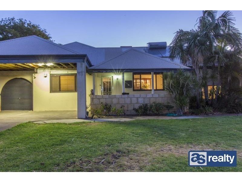 32 Sanderson Street, Embleton WA 6062