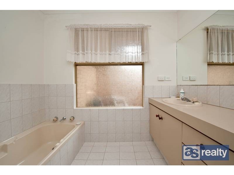 A/33 Chester Ave, Dianella WA 6059