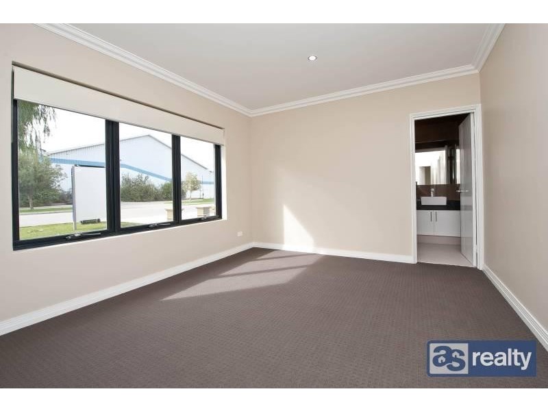 39 A Clavering Road, Bayswater WA 6053