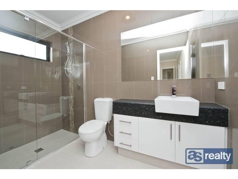 39 A Clavering Road, Bayswater WA 6053