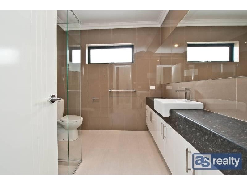 39 A Clavering Road, Bayswater WA 6053