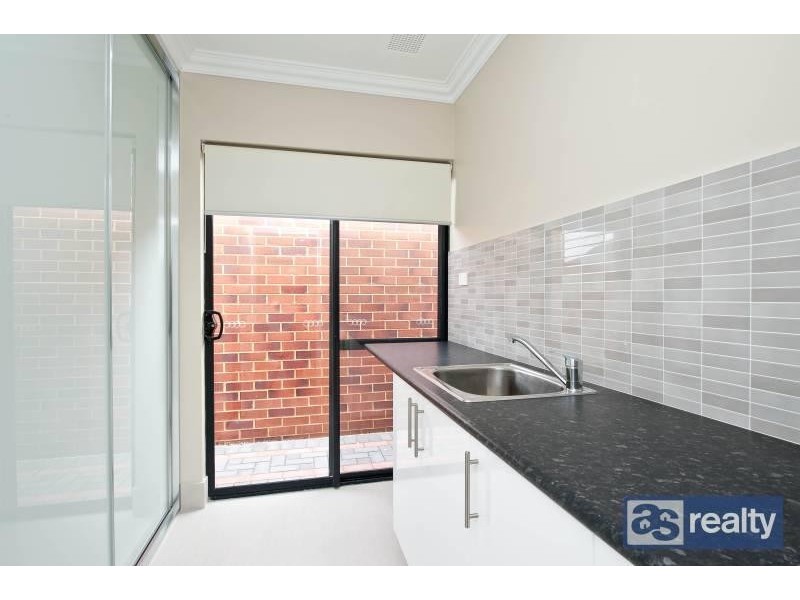 39 A Clavering Road, Bayswater WA 6053