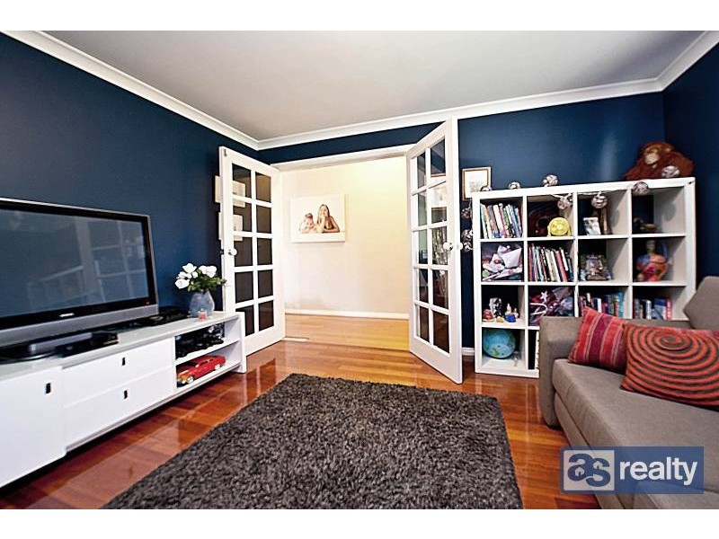 10 Sanderson Street, Embleton WA 6062