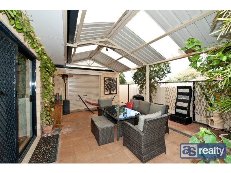 10 Sanderson Street, Embleton WA 6062