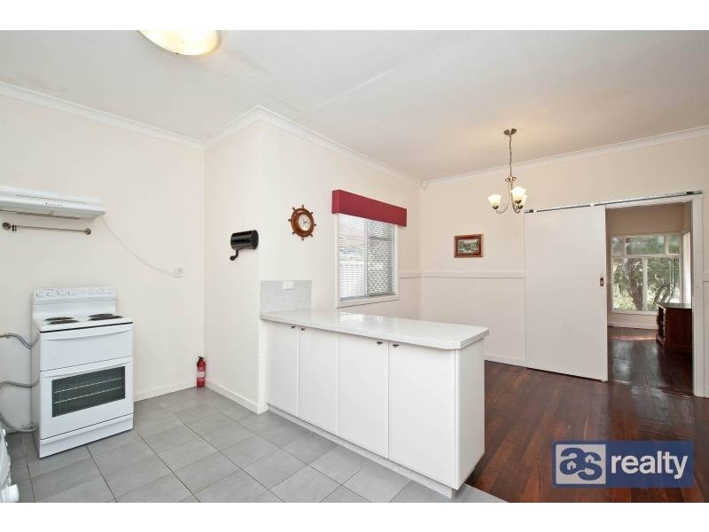 9 Priestley Street, Embleton WA 6062