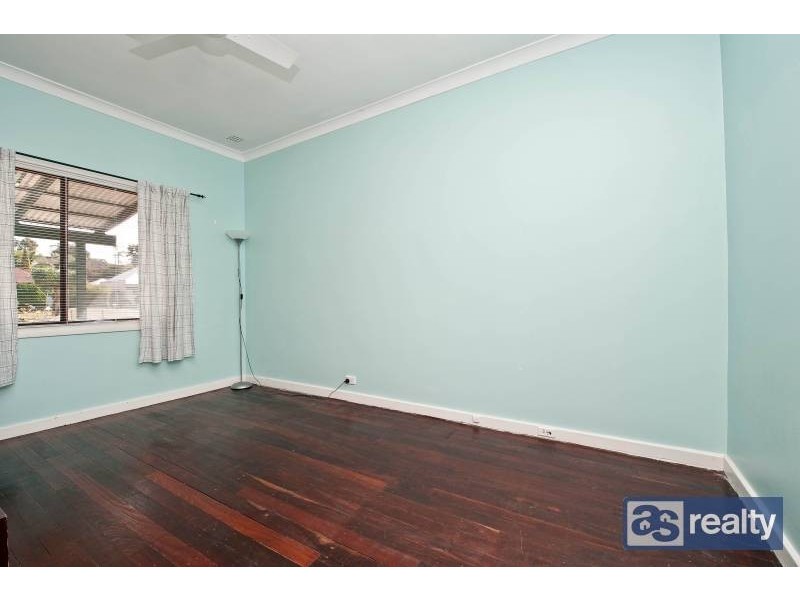 9 Priestley Street, Embleton WA 6062