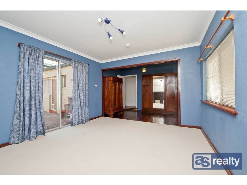 9 Priestley Street, Embleton WA 6062