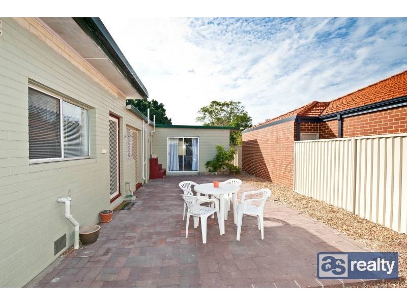 9 Priestley Street, Embleton WA 6062