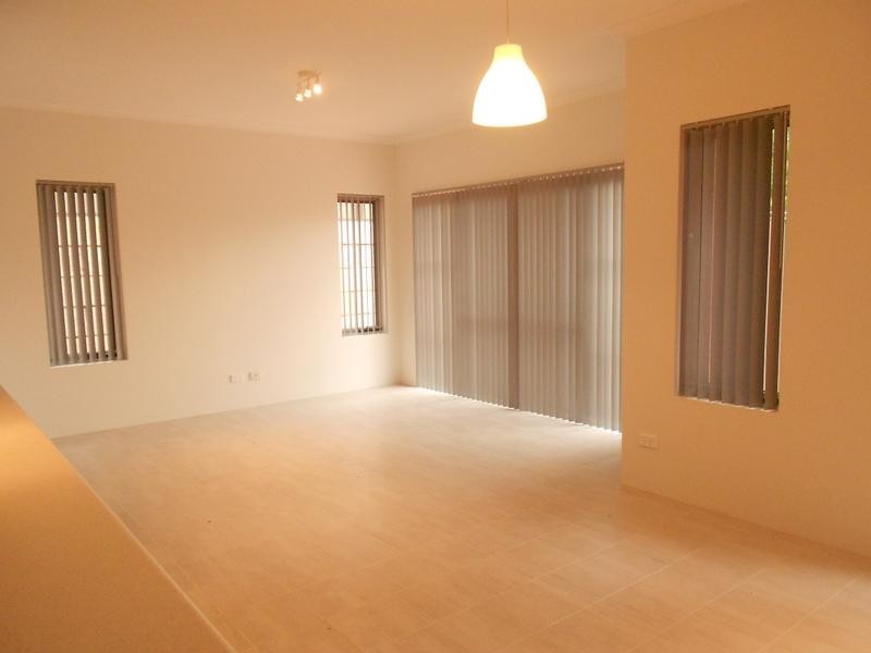 16 Priestley Street, Embleton WA 6062