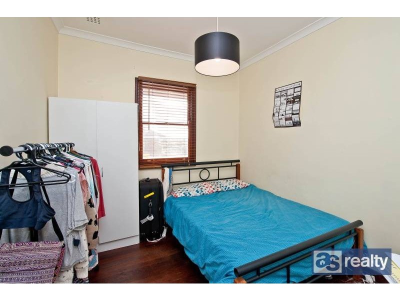 18 Parsons Street, Embleton WA 6062