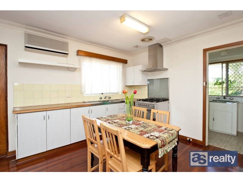 26 Cumberland Way, Bassendean WA 6054