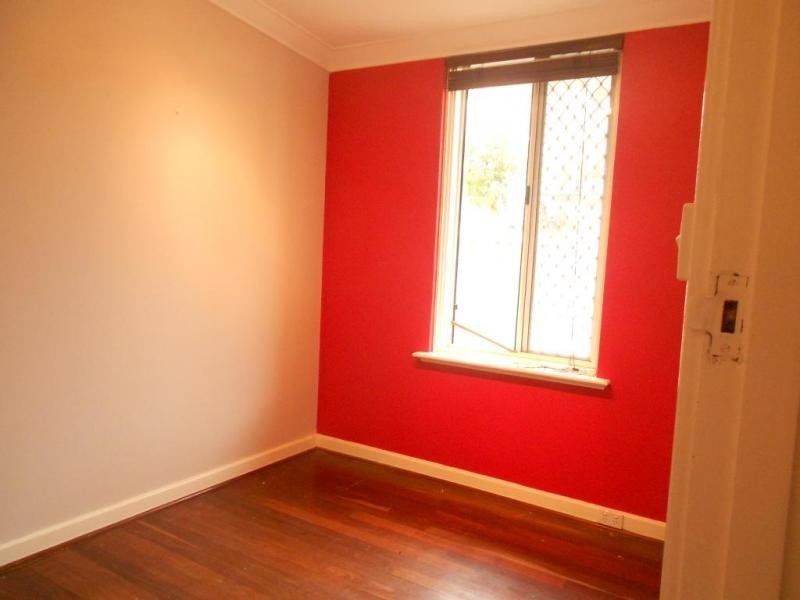 28 Cameron Street, Embleton WA 6062