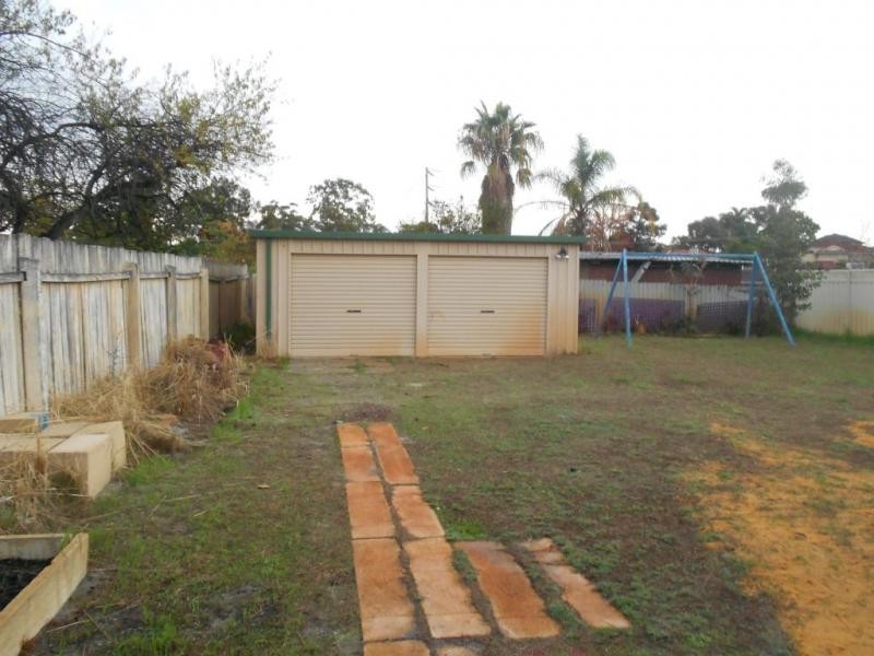 28 Cameron Street, Embleton WA 6062