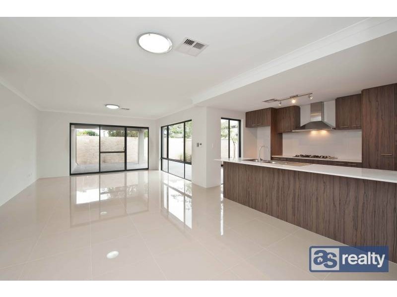 A/18 Maurice Street, Embleton WA 6062